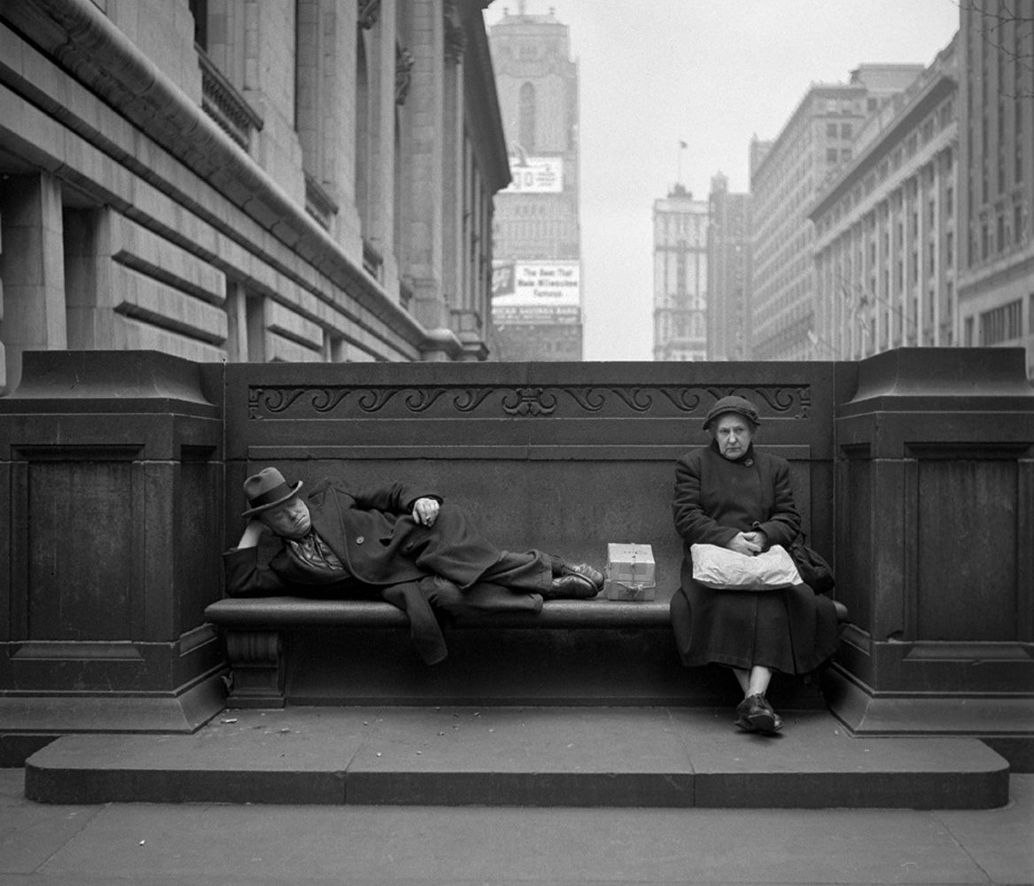 Sharing a public bench, NYC, 1948