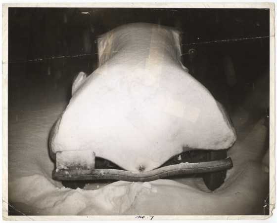 Cold weather picture, 1941, © Weegee