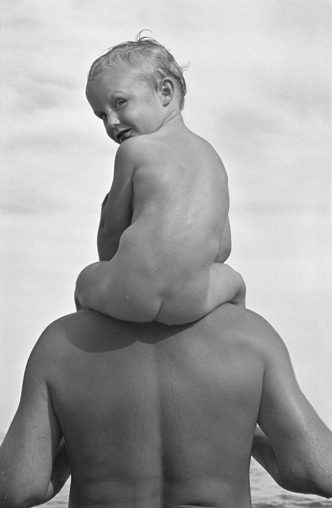 L-015 Child on Father's Shoulders